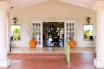 Bay Gardens Beach Resort And Spa