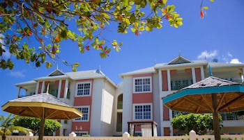 Bay Gardens Beach Resort And Spa