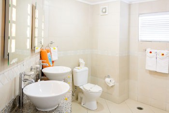 Bay Gardens Beach Resort And Spa