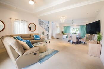 Bay Gardens Beach Resort And Spa
