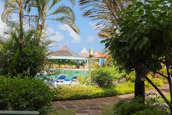 Bay Gardens Beach Resort And Spa