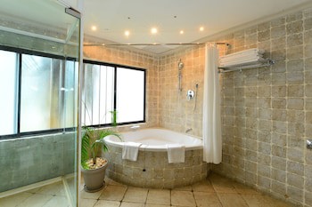 Diani Reef Beach Resort & Spa