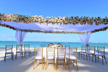 Diani Reef Beach Resort & Spa