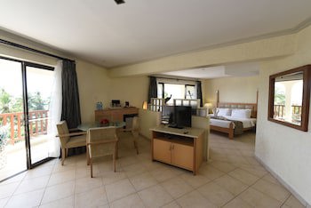 Diani Reef Beach Resort & Spa
