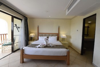 Diani Reef Beach Resort & Spa