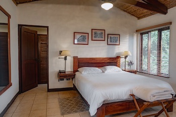Villa Blanca Cloud Forest Hotel + Retreat