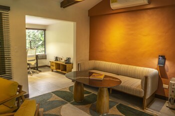 Villa Blanca Cloud Forest Hotel + Retreat