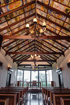 Villa Blanca Cloud Forest Hotel + Retreat