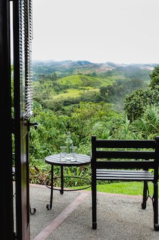 Villa Blanca Cloud Forest Hotel + Retreat