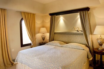 Le Convivial Luxury Suites & Spa