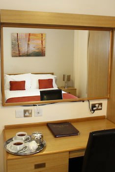 Exeter Court Hotel