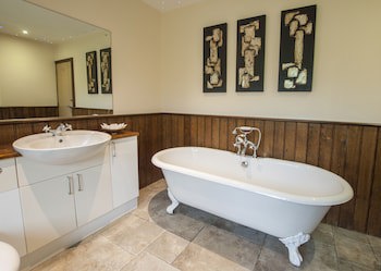 Exeter Court Hotel