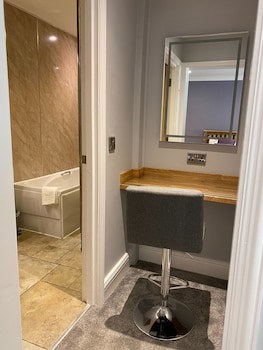Exeter Court Hotel