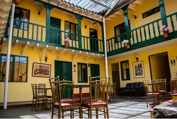 Cusco Plaza Nazarenas