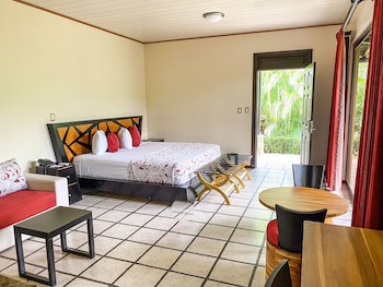 Arenal Manoa & Hot Springs Resort