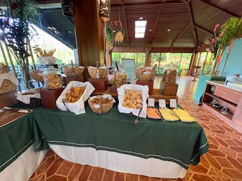 Arenal Manoa & Hot Springs Resort