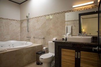 Arenal Manoa & Hot Springs Resort