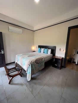 Arenal Manoa & Hot Springs Resort