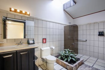 Arenal Manoa & Hot Springs Resort