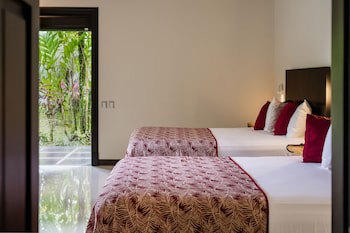 Arenal Manoa & Hot Springs Resort