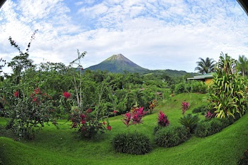 Arenal Manoa & Hot Springs Resort