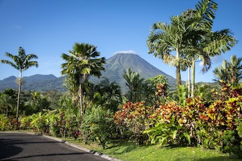 Arenal Manoa & Hot Springs Resort