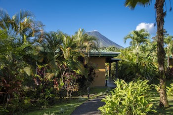Arenal Manoa & Hot Springs Resort