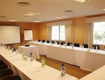 Howard Johnson By Wyndham Resort Pilar