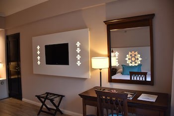 Howard Johnson By Wyndham Resort Pilar