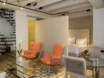 Country International Hotel