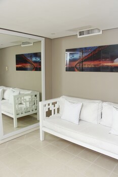 Country International Hotel