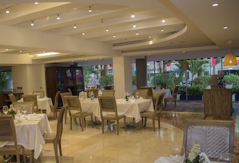 Country International Hotel