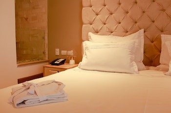 Country International Hotel