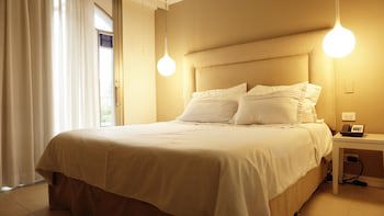 Country International Hotel