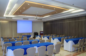 Country International Hotel
