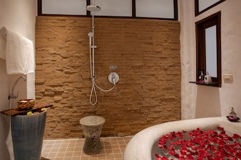 The Legend Chiang Rai Boutique River Resort And Spa