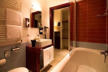 Best Western Plus Grand Hotel Victor Hugo