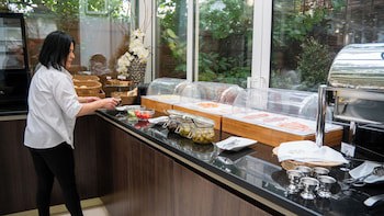Best Western Plus Grand Hotel Victor Hugo