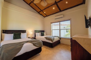 Placencia Resort