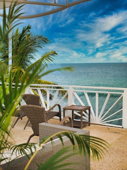 Tropikist Beach Hotel & Resort