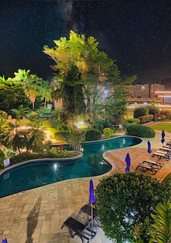 Tropikist Beach Hotel & Resort