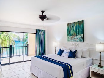 Tropikist Beach Hotel & Resort