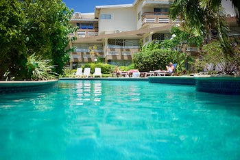 Tropikist Beach Hotel & Resort