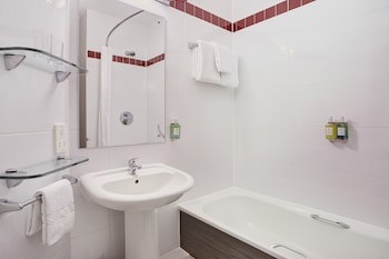 Leonardo Hotel Plymouth