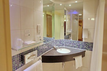 Holiday Inn Express Birmingham Redditch, An Ihg Hotel