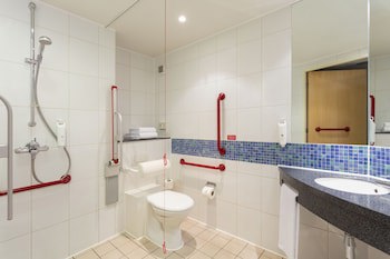 Holiday Inn Express Birmingham Redditch, An Ihg Hotel