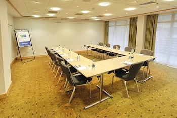 Holiday Inn Express Birmingham Redditch, An Ihg Hotel