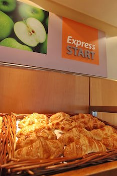 Holiday Inn Express Birmingham Redditch, An Ihg Hotel
