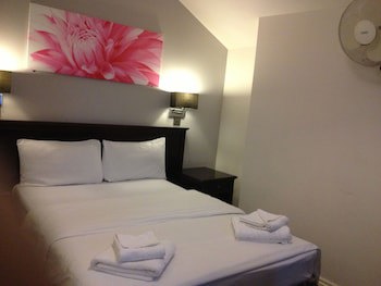 Bridge Park Hotel