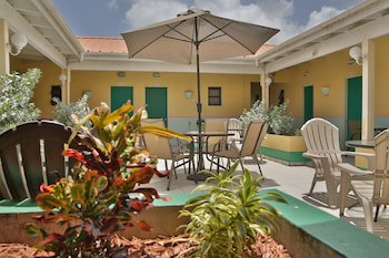 Carls Unique Inn